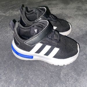 Addidas Kids' Racer TR23 Sneaker Toddle